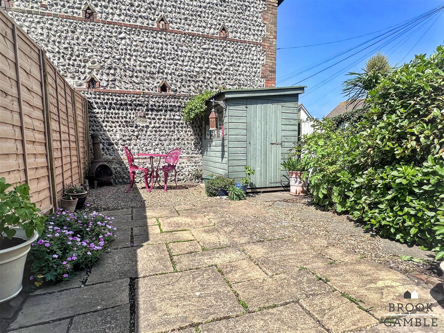 3 Bedroom House. New Place in Eastbourne, East Sussex 3
